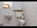 Apartementen Jurica - 300 m from sea: A1 Lea(2+1), A2 Roko(2+1) Split - Riviera Split  - toilet