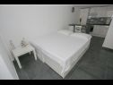Apartementen Marina - with parking : SA1(2) Split - Riviera Split  - Studio-appartment - SA1(2): slaapkamer