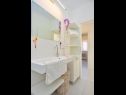 Apartementen Ginestra - central, cosy and modern : A1(4) Split - Riviera Split  - Appartement - A1(4): badkamer met toilet