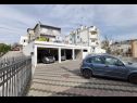 Apartementen Miro - modern: A1-prizemlje (4+2), A2 desni(3+2), A3 lijevi(3+2) Split - Riviera Split  - parkeerplaats