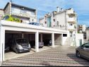 Apartementen Miro - modern: A1-prizemlje (4+2), A2 desni(3+2), A3 lijevi(3+2) Split - Riviera Split  - parkeerplaats