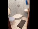 Apartementen Anka- comfortable and affordable A2(3+2), A1(6) Marina - Riviera Trogir  - Appartement - A2(3+2): badkamer met toilet