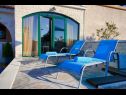Vakantiehuizen Stone&Olive - with pool: H(5+1) Marina - Riviera Trogir  - Kroatië  - terras