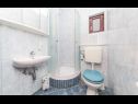 Vakantiehuizen Rafaeli - with pool: H(8) Marina - Riviera Trogir  - Kroatië  - H(8): badkamer met toilet