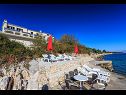 Vakantiehuizen Ante - 6m from the sea H(8+1) Seget Vranjica - Riviera Trogir  - Kroatië  - strand