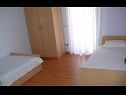 Apartementen Ante - 80 m from sea: A1(4), A2(2+1) Seget Vranjica - Riviera Trogir  - Appartement - A1(4): slaapkamer