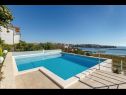 Apartementen Rose - 30 m from the beach: A1(2+1), A2(2+1), A3(2+1), A4(2+1), A5(2+1) Seget Vranjica - Riviera Trogir  - zwembad