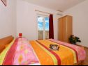 Apartementen Žar - free parking A1(4+1), A2(2+2), A3(2+2), A4(4+1) Seget Vranjica - Riviera Trogir  - Appartement - A2(2+2): slaapkamer