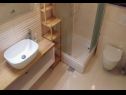 Apartementen Ante - 80 m from sea: A1(4), A2(2+1) Seget Vranjica - Riviera Trogir  - Appartement - A1(4): badkamer met toilet