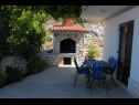 Apartementen Mil - 80m from the sea A1(4+1), A2(2) Sevid - Riviera Trogir  - barbecue