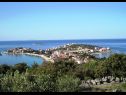 Apartementen Tih - 20 m from sea: A1 Ruzmarin(2+2), A2 Maslina(2+2) Sevid - Riviera Trogir  - vegetatie (huis en omgeving)