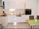 Apartementen Tih - 20 m from sea: A1 Ruzmarin(2+2), A2 Maslina(2+2) Sevid - Riviera Trogir  - Appartement - A1 Ruzmarin(2+2): keuken