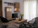Apartementen Tih - 20 m from sea: A1 Ruzmarin(2+2), A2 Maslina(2+2) Sevid - Riviera Trogir  - Appartement - A1 Ruzmarin(2+2): woonkamer