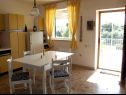 Apartementen Jak - 10m from the sea: A(4+2) Sevid - Riviera Trogir  - Appartement - A(4+2): keuken en eetkamer