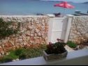 Apartementen Mer - 10m to the beach: A1(4+2) Sevid - Riviera Trogir  - tuin