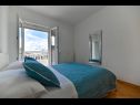Apartementen Vera - with nice view: A2-prvi kat (6), A1-prizemlje(4), A3-potkrovlje(6) Trogir - Riviera Trogir  - Appartement - A2-prvi kat (6): slaapkamer