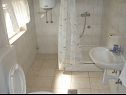 Apartementen Mara - barbecue: A1(4+1), SA3(2), SA4(2+1) Trogir - Riviera Trogir  - Studio-appartment - SA4(2+1): badkamer met toilet