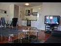 Apartementen Marin2- near beach: A3(4+2) Trogir - Riviera Trogir  - Appartement - A3(4+2): keuken en eetkamer