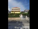 Apartementen Laura - 20m from the sea A4(6) Trogir - Riviera Trogir  - huis