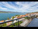 Apartementen Petar - great location close to the sea: A1 Donji (4+2), A2 Gornji (4+2) Trogir - Riviera Trogir  - huis