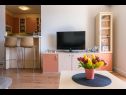 Apartementen Maša - modern sea view apartment: A1(4+1) Trogir - Riviera Trogir  - Appartement - A1(4+1): woonkamer