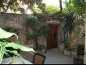 Apartementen en kamers Jare - in old town R1 zelena(2), A2 gornji (2+2) Trogir - Riviera Trogir  - tuinterras