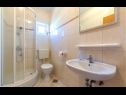 Apartementen Mare - comfortable apartment : A1(5), A2(5) Trogir - Riviera Trogir  - Appartement - A1(5): badkamer met toilet