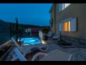 Apartementen Vera - with nice view: A2-prvi kat (6), A1-prizemlje(4), A3-potkrovlje(6) Trogir - Riviera Trogir  - zwembad
