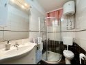 Apartementen Mihaela - sea view : A1(5+1), A2(4), SA3(2) Trogir - Riviera Trogir  - Appartement - A2(4): badkamer met toilet