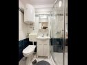 Apartementen Mihaela - sea view : A1(5+1), A2(4), SA3(2) Trogir - Riviera Trogir  - Studio-appartment - SA3(2): badkamer met toilet