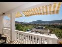 Apartementen Mari - barbecue: A1Lile (4), A2Lile (2+2) Vinisce - Riviera Trogir  - Appartement - A1Lile (4): balkon