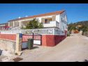 Apartementen Mari - barbecue: A1Lile (4), A2Lile (2+2) Vinisce - Riviera Trogir  - huis
