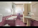 Apartementen Kosta - 70m from sea : A1(2+1), A2(4+2) Vinisce - Riviera Trogir  - Appartement - A2(4+2): badkamer met toilet