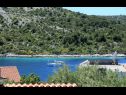 Apartementen Petar - 30m from the sea: A1(7) Vinisce - Riviera Trogir  - uitzicht (huis en omgeving)