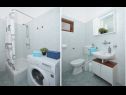 Apartementen Paž - 28m from the beach: A1(4+2), A2(2+1), A3(4+1) Vinisce - Riviera Trogir  - Appartement - A3(4+1): badkamer met toilet
