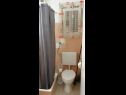 Apartementen Natad - sea view : A1(4) Vinisce - Riviera Trogir  - Appartement - A1(4): badkamer met toilet