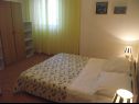 Apartementen Mile - next to the sea A1(2+2), A2(2+2), A3(2+2) Kukljica - Eiland Ugljan  - Appartement - A1(2+2): slaapkamer