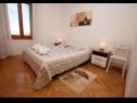 Apartementen Sora - 80 m from sea: A1(2+1), A2(4+2) Preko - Eiland Ugljan  - Appartement - A2(4+2): slaapkamer