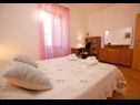 Apartementen Sora - 80 m from sea: A1(2+1), A2(4+2) Preko - Eiland Ugljan  - Appartement - A2(4+2): slaapkamer