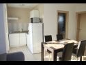 Apartementen Ivan C A1(4+1), A2(4+1), A4(4+1), A3(4+1) Bibinje - Riviera Zadar  - Appartement - A1(4+1): keuken en eetkamer