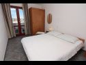 Apartementen Ana- next to the sea A1(2+2), A2(2+3), A3(2+2), A4(2+3) Bibinje - Riviera Zadar  - Appartement - A2(2+3): slaapkamer