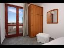 Apartementen Ana- next to the sea A1(2+2), A2(2+3), A3(2+2), A4(2+3) Bibinje - Riviera Zadar  - Appartement - A1(2+2): slaapkamer
