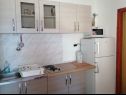 Apartementen Sor - on the beach: SA1(2+1), A1(4+1), A2(2+2), A3(2+2) Bibinje - Riviera Zadar  - Appartement - A2(2+2): keuken