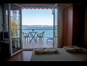 Apartementen Dubravko - 5 m from beach : A1 Bepina (2+2), A2 Keko(2+2) Maslenica - Riviera Zadar  - Appartement - A1 Bepina (2+2): slaapkamer