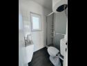 Apartementen Vesna - with pool A1(4+2), A2(2+2) Nin - Riviera Zadar  - Appartement - A1(4+2): badkamer met toilet