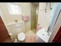 Apartementen Dreamy - free parking A1(4), A2(4) Nin - Riviera Zadar  - Appartement - A2(4): badkamer met toilet