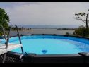 Apartementen Ljilja - 10m from the sea with parking: A2(2+2), A3(2+2), A4(12) Nin - Riviera Zadar  - huis