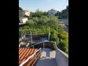 Apartementen Slava - private parking: A1(6+1) Nin - Riviera Zadar  - moestuin