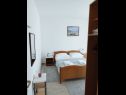 Apartementen Slava - private parking: A1(6+1) Nin - Riviera Zadar  - Appartement - A1(6+1): slaapkamer