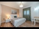 Vakantiehuizen Oasis Village Villa - heated pool : H(6+2) Privlaka - Riviera Zadar  - Kroatië  - H(6+2): slaapkamer